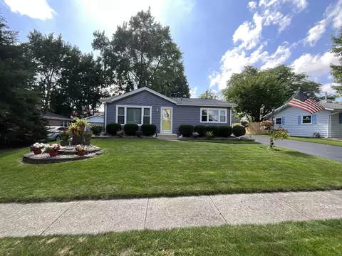 46 Bunkerhill Ave, South Elgin, IL 60177