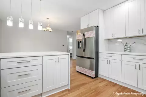 Kitchen - 964 Brookside Ln, Deerfield, IL 60015 photo 1 of 4