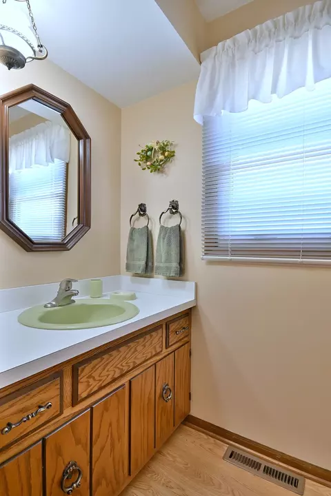 Bath - 16 W611 87th St, Willowbrook, IL 60527 photo 1 of 5