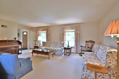 Living - 16 W611 87th St, Willowbrook, IL 60527 photo 2 of 7