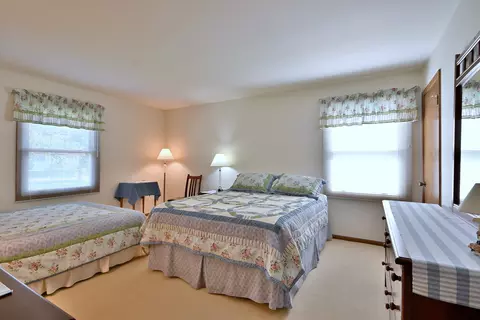 Bedroom - 16 W611 87th St, Willowbrook, IL 60527 photo 5 of 6