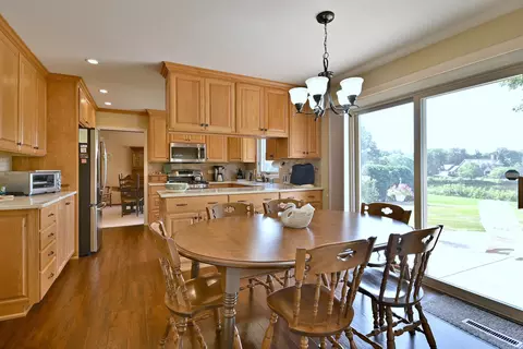 Kitchen - 16 W611 87th St, Willowbrook, IL 60527 photo 4 of 4