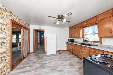 722 E Bennington St, Toluca, IL 61369 photo 7