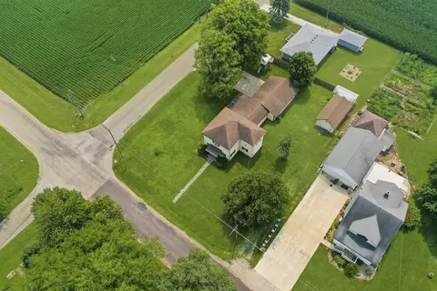 722 E Bennington St, Toluca, IL 61369 photo 31