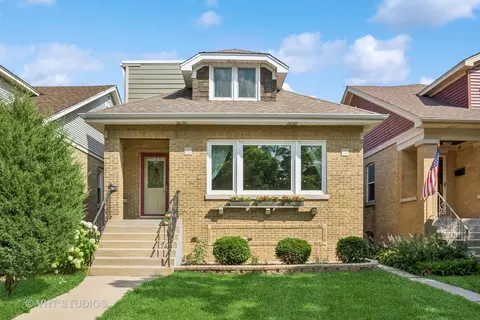 5811 N Napoleon Ave, Chicago, IL 60631
