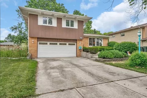 15425 Pine Dr, Oak Forest, IL 60452 photo 3