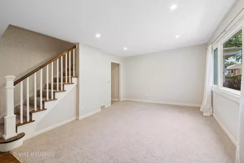 Living - 1744 Linneman St, Glenview, IL 60025 photo 2 of 3