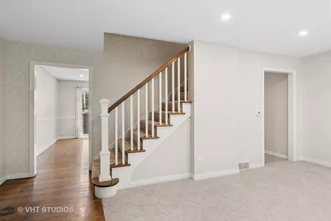 Entry Way - 1744 Linneman St, Glenview, IL 60025 photo 1 of 3