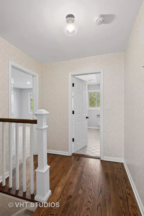 Entry Way - 1744 Linneman St, Glenview, IL 60025 photo 3 of 3