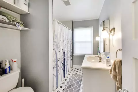 Bath - Undisclosed, Northbrook, IL 60062 photo 2 of 2