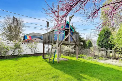 Exterior - Undisclosed, Northbrook, IL 60062 photo 8 of 9
