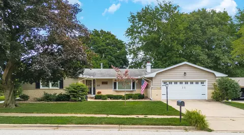 208 Foster Dr, Normal, IL 61761