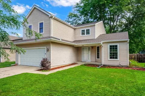 1708 N Donovan St, Mchenry, IL 60050