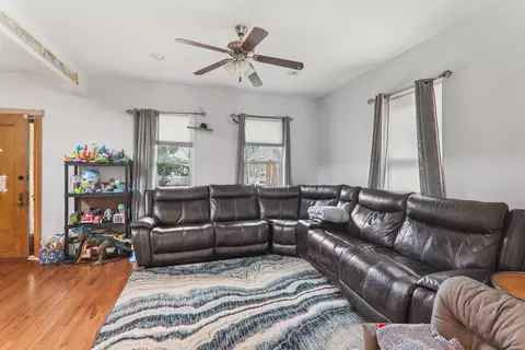 Living - 4018 Prescott Ave, Lyons, IL 60534 photo 2 of 2