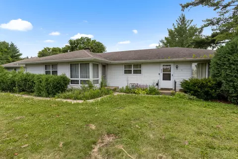 6477 Spring Brook Rd, Rockford, IL 61114 photo 2