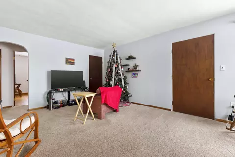 6477 Spring Brook Rd, Rockford, IL 61114 photo 4