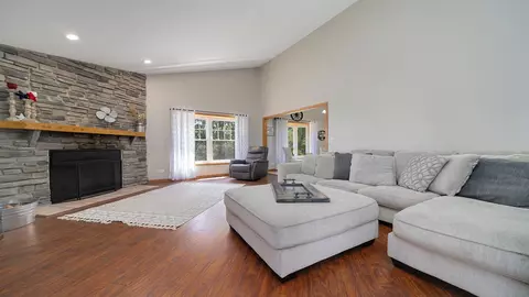 903 Timber Trail Dr, Dixon, IL 61021 photo 4