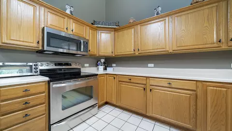 903 Timber Trail Dr, Dixon, IL 61021 photo 10