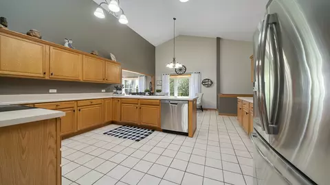 903 Timber Trail Dr, Dixon, IL 61021 photo 9
