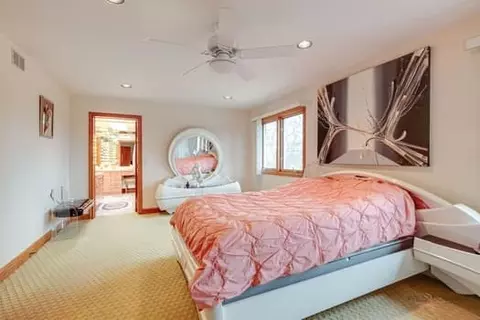 Bedroom - Undisclosed, Glencoe, IL 60022 photo 2 of 2