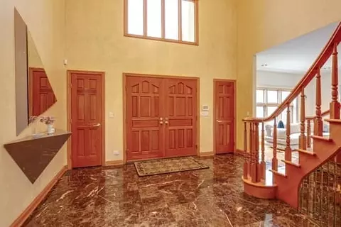Entry Way - Undisclosed, Glencoe, IL 60022 photo 1 of 2