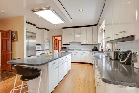 Kitchen - Undisclosed, Glencoe, IL 60022 photo 2 of 7