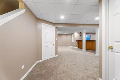 Entry Way - 2136 Colonial St, Aurora, IL 60503 photo 4 of 4