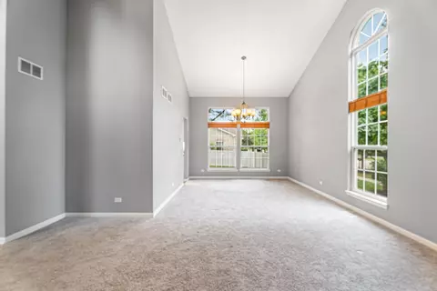Living - 2136 Colonial St, Aurora, IL 60503 photo 5 of 14