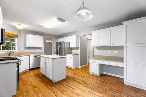 Kitchen - 2136 Colonial St, Aurora, IL 60503 photo 1 of 7