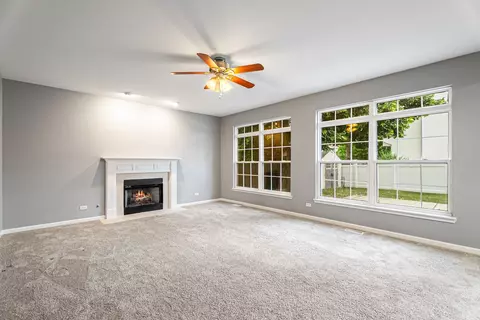 Living - 2136 Colonial St, Aurora, IL 60503 photo 12 of 14