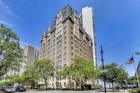 6101 N Sheridan Rd #10E, Chicago, IL 60660