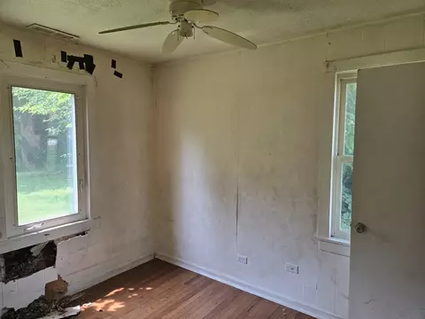Bedroom - 3609 Sunset Ave, Markham, IL 60428 photo 3 of 3