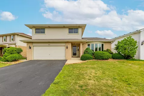 9132 Boardwalk Ter, Orland Hills, IL 60487
