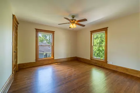 939 Prospect St, Elgin, IL 60120 photo 11