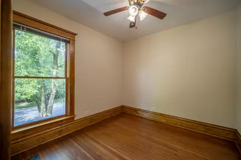 939 Prospect St, Elgin, IL 60120 photo 13