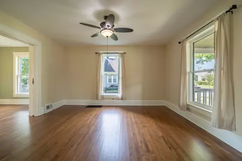 939 Prospect St, Elgin, IL 60120 photo 7