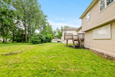 Exterior - 15624 Sawyer Ave, Markham, IL 60428 photo 2 of 3