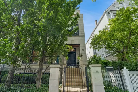 1715 W Henderson St, Chicago, IL 60657