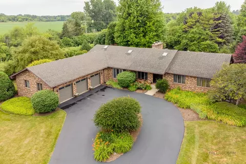 1 Thornfield Ln, Hawthorn Woods, IL 60047