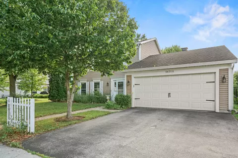 5 S705 Hummingbird Ln, Naperville, IL 60540