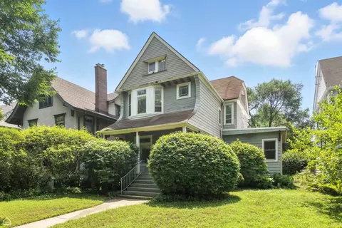 828 Monroe St, Evanston, IL 60202