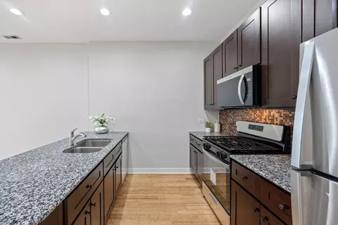 Kitchen - 3130 W Walton St #3, Chicago, IL 60622 photo 2 of 3