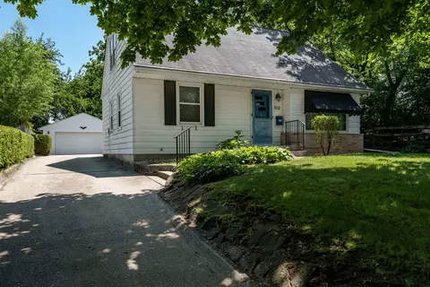 912 29th St, Rockford, IL 61108