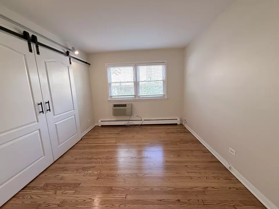 Bedroom - 4700 N Ashland Ave #4, Chicago, IL 60640 photo 1 of 3