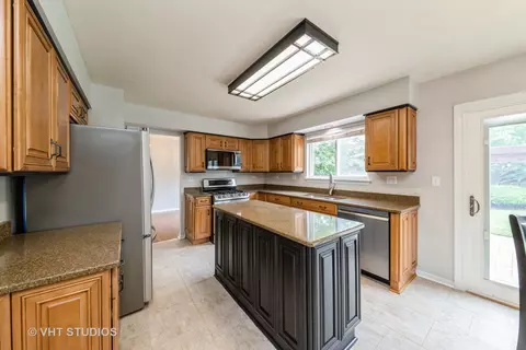 Kitchen - 1289 Evergreen Ln, Elgin, IL 60123 photo 1 of 2