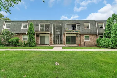 10214 S 84th Ter #312, Palos Hills, IL 60465