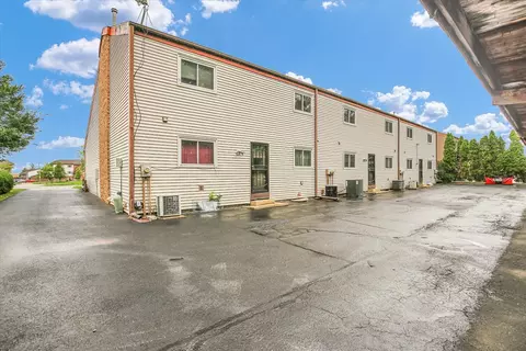 Exterior - 1706 Rockingham Dr #2, Normal, IL 61761 photo 4 of 7