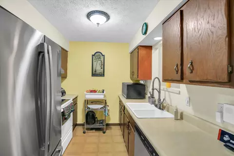 Kitchen - 1706 Rockingham Dr #2, Normal, IL 61761 photo 2 of 5