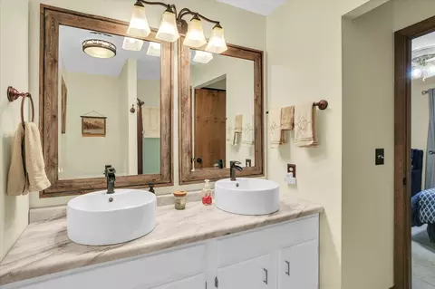 Bath - 1706 Rockingham Dr #2, Normal, IL 61761 photo 3 of 3