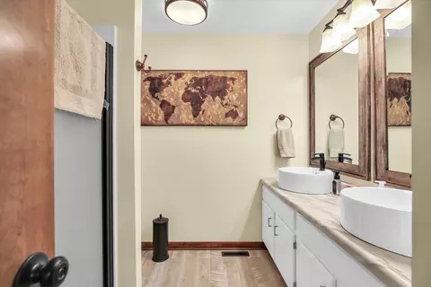Bath - 1706 Rockingham Dr #2, Normal, IL 61761 photo 2 of 3
